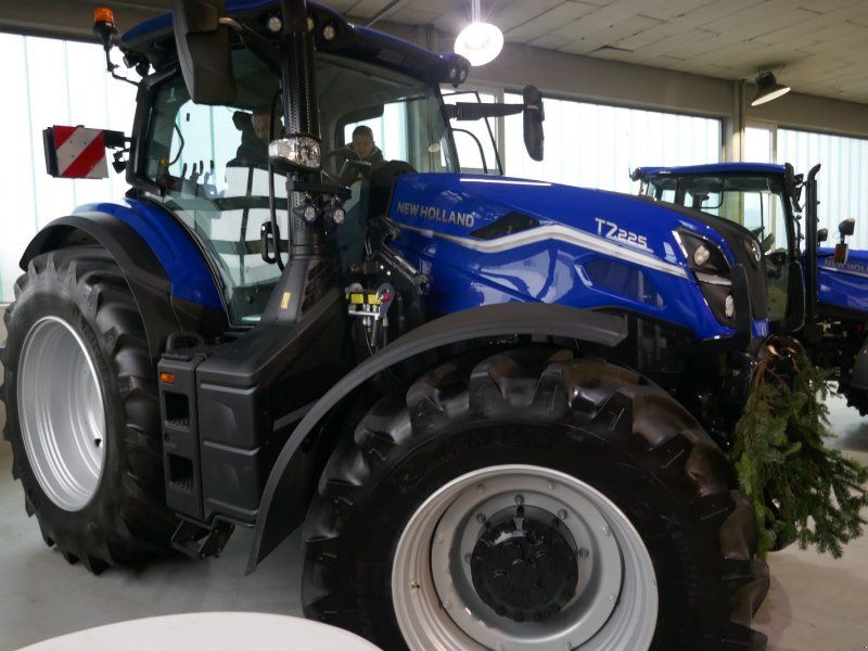 New Holland T7.225