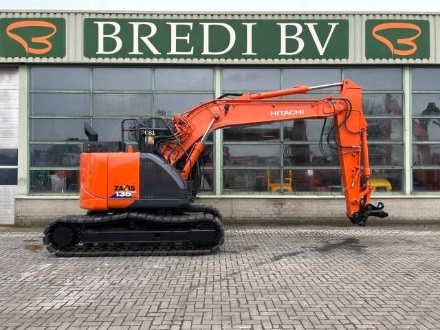 Hitachi ZX 135 US-6