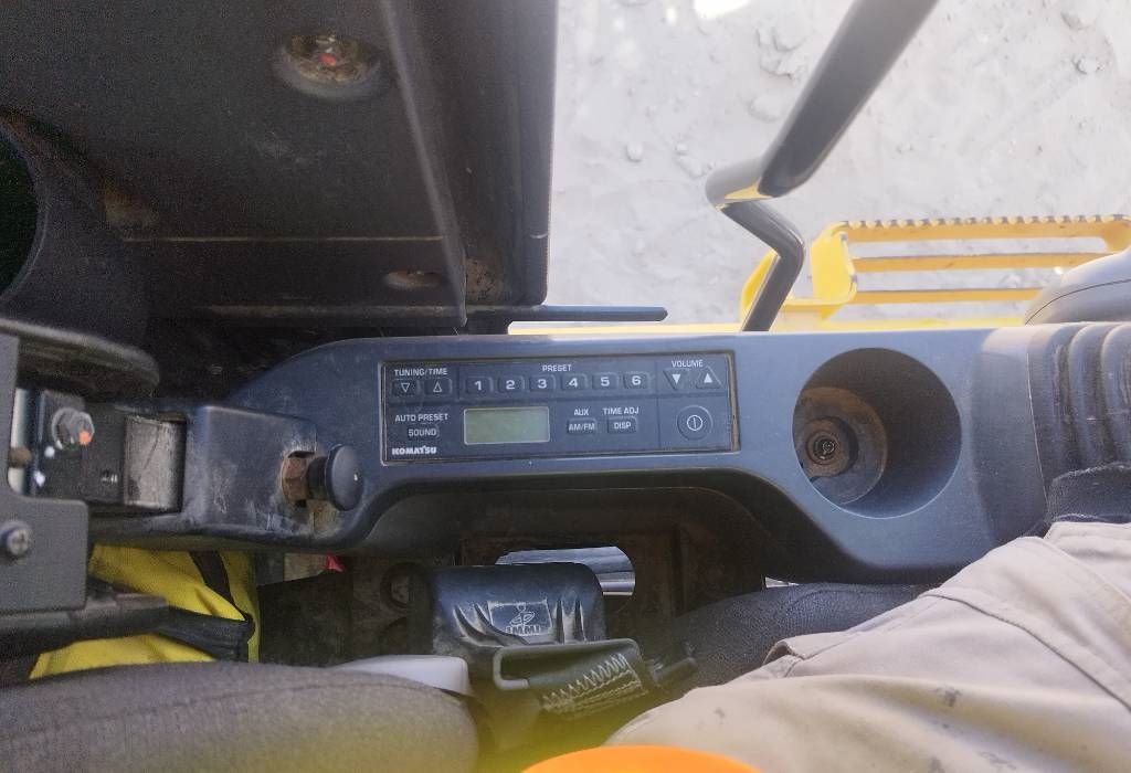 Komatsu PC500LC (multiple units available in Saudi Arabia)