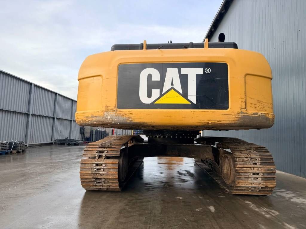 CAT 324D LN