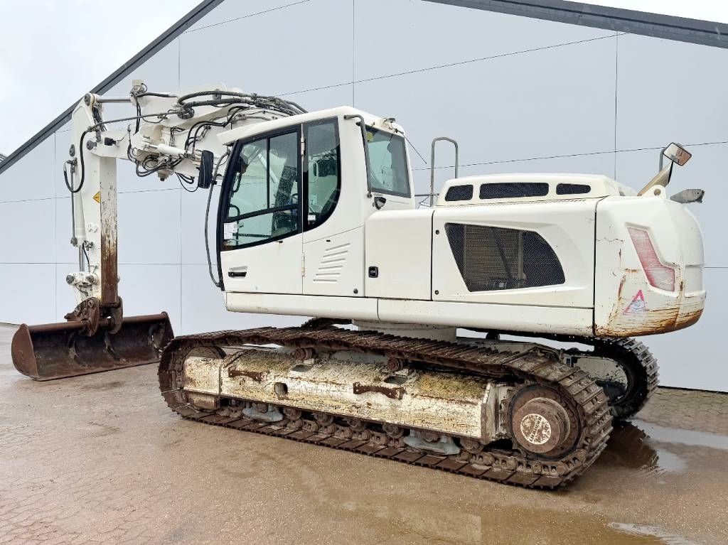 Liebherr R906LC - 2 Buckets Included / Quick Coupler