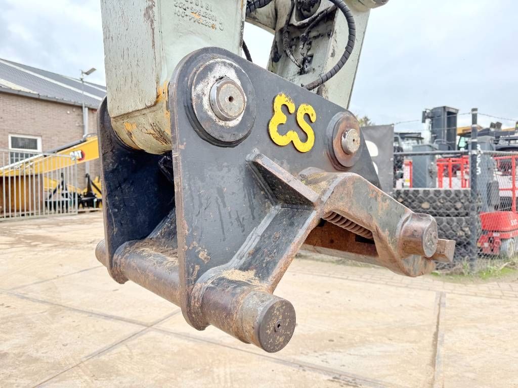 Liebherr R926WLC - Dutch Machine / Camera / Quick Coupler