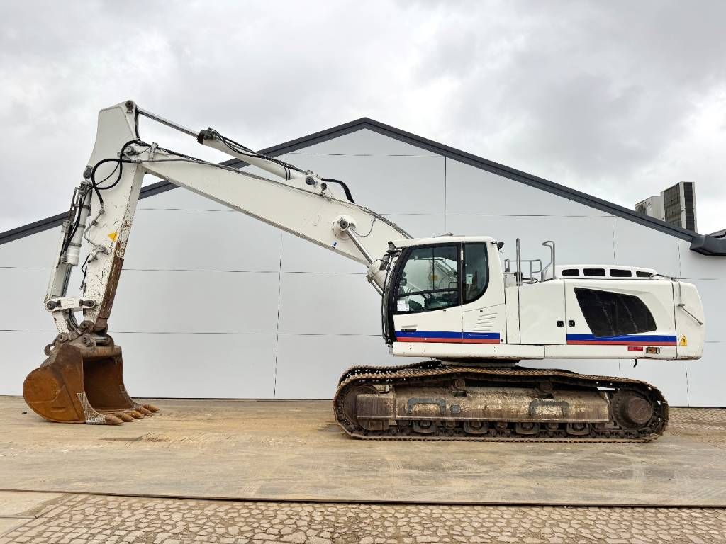 Liebherr R946LC - Hammer Lines / Quick Coupler