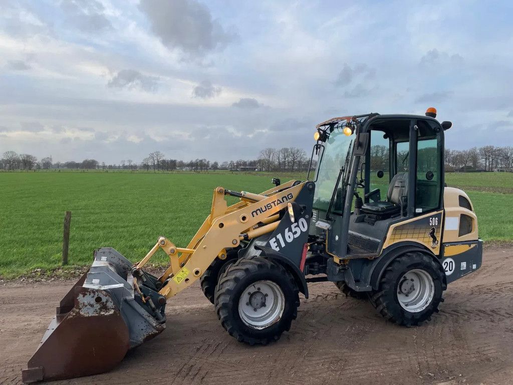 Mustang AL 506 Shovel Loader