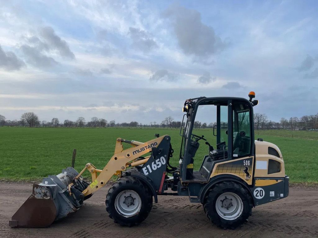 Mustang AL 506 Shovel Loader