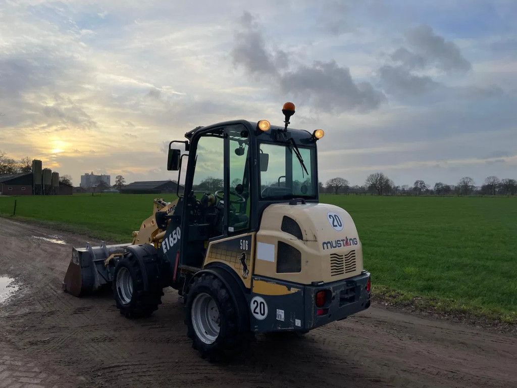 Mustang AL 506 Shovel Loader