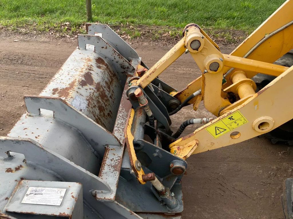 Mustang AL 506 Shovel Loader