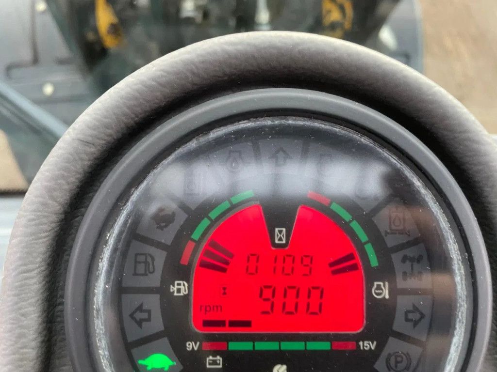 Mustang AL 506 Shovel Loader