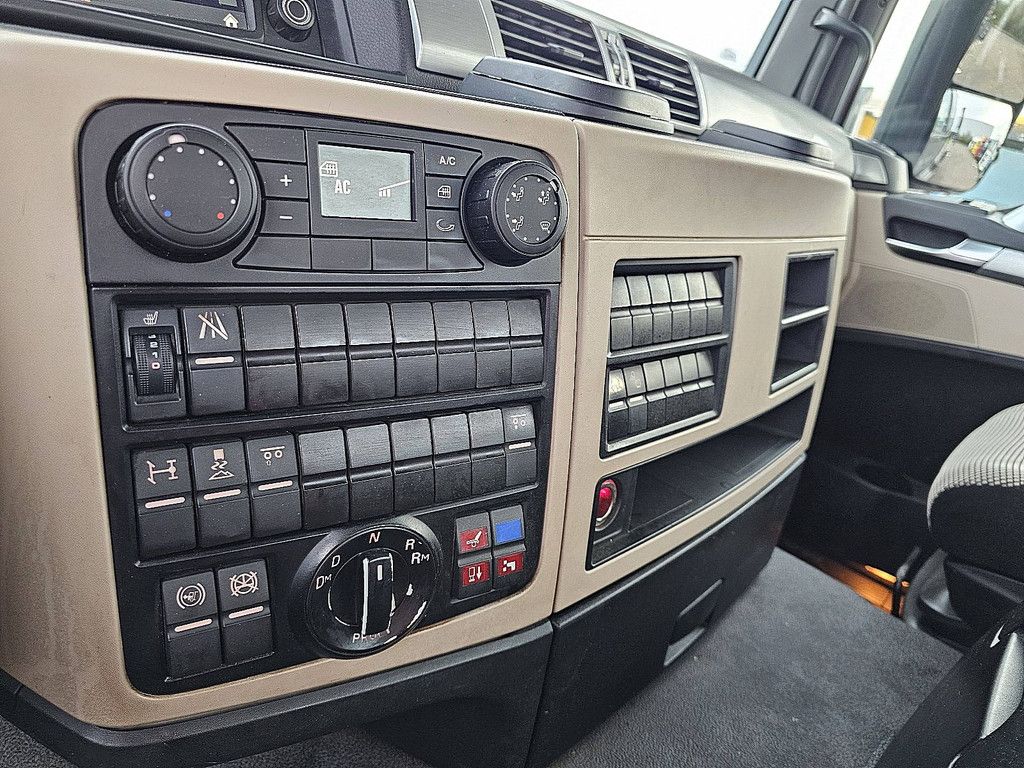 M.A.N. 26.460 TGS meiller ak 16 nt