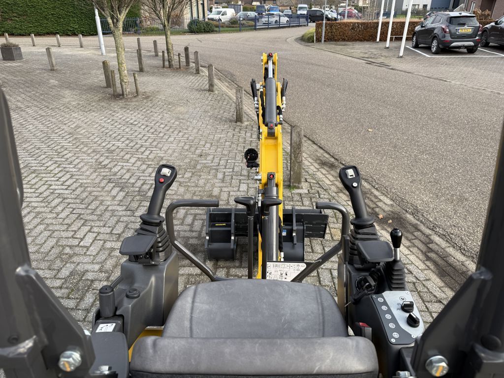 New Holland E14D Minigraver