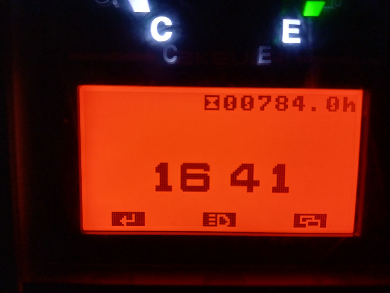 Takeuchi TB216 | bj2022 | 784 uur | 3 bakken