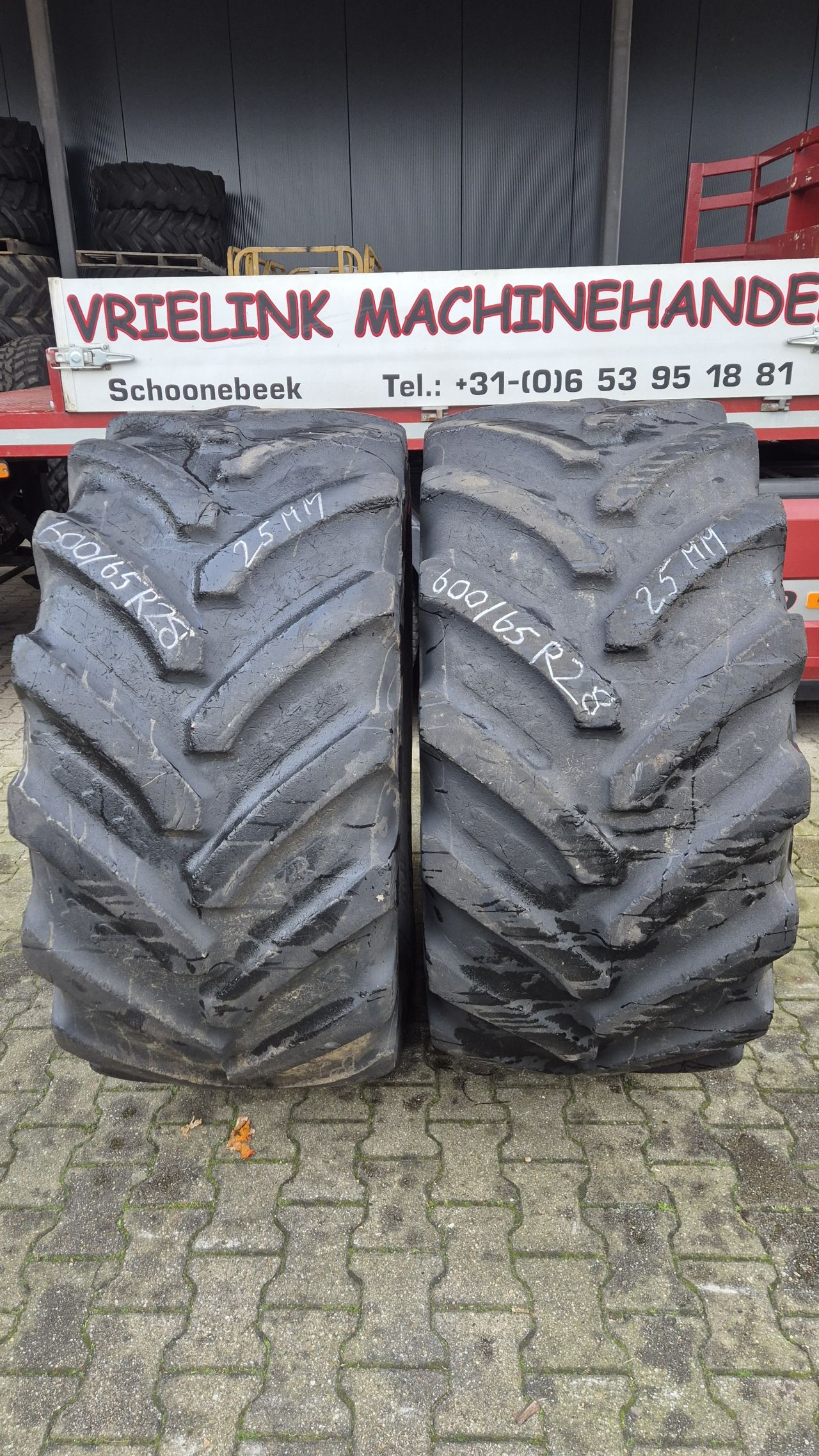 BKT Agrimax RT657 600/65R28 met 25mm
