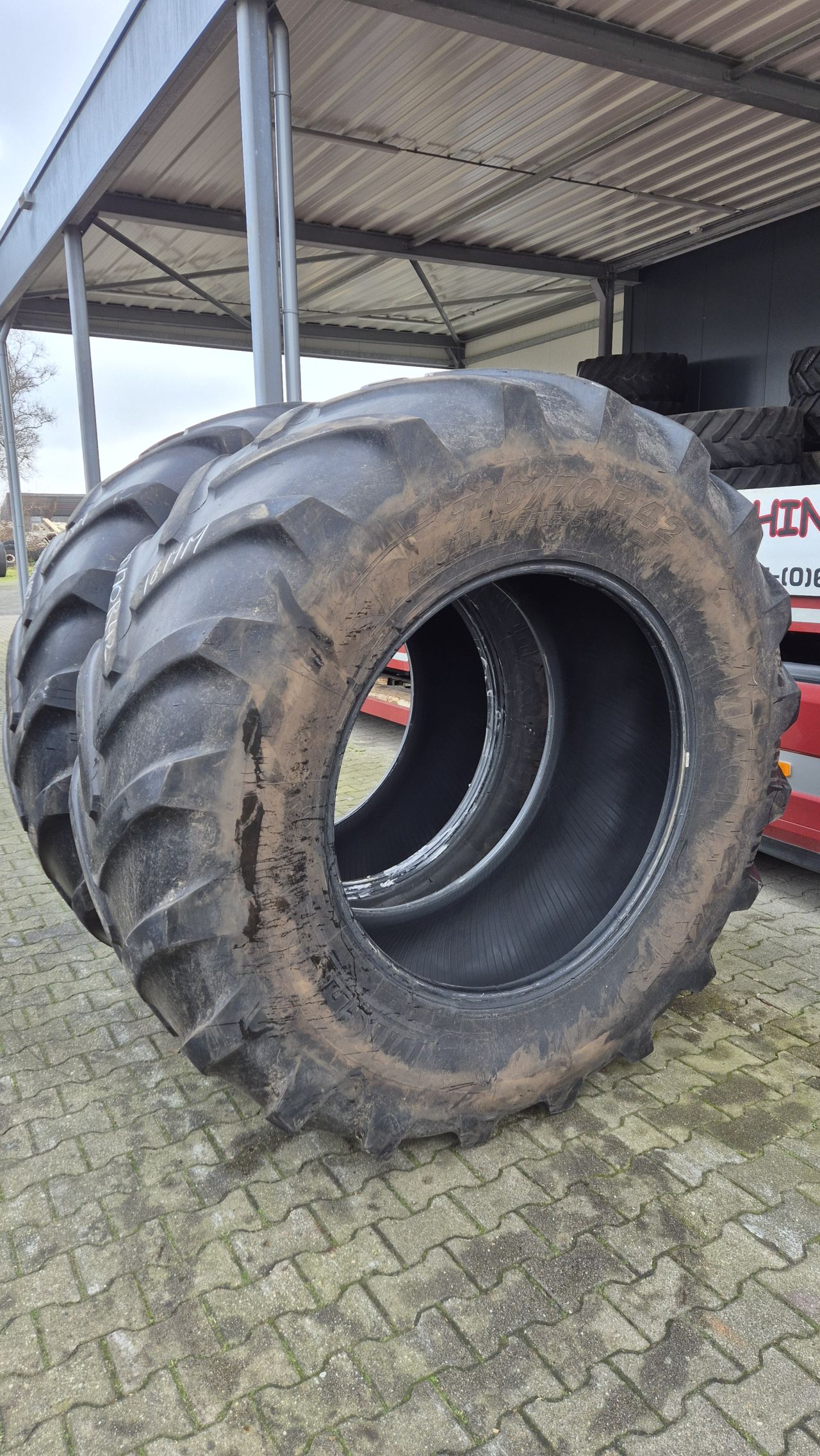 Michelin MachXbib 710/70R42 met 16mm