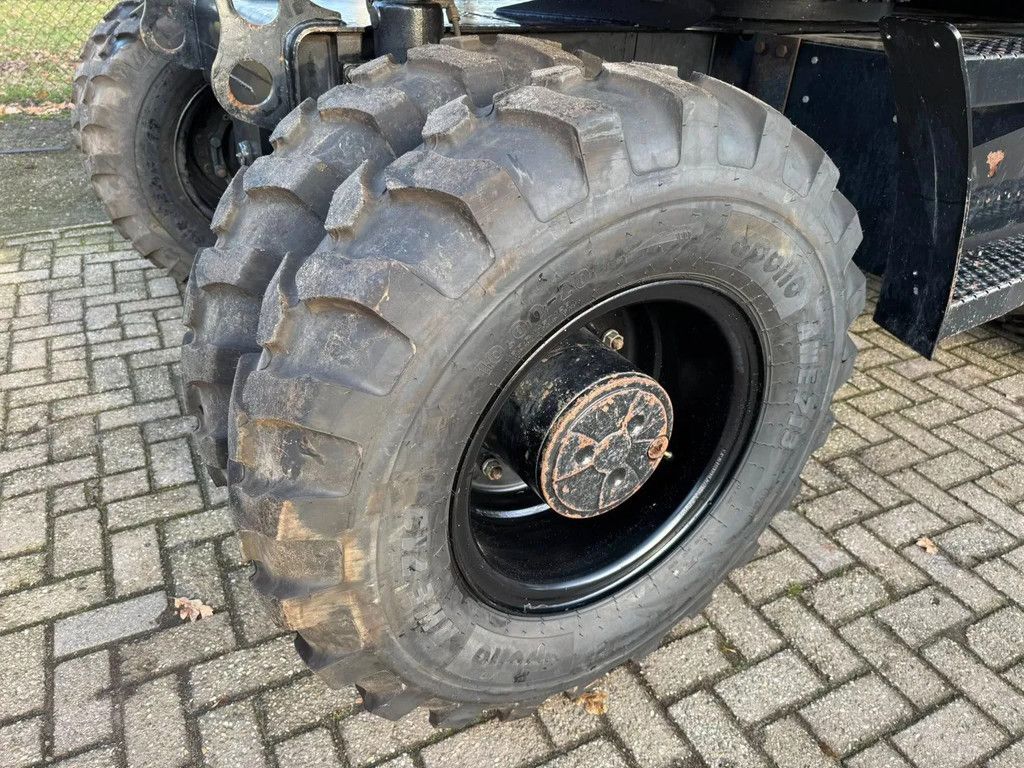 Caterpillar M313D Mobiele kraan