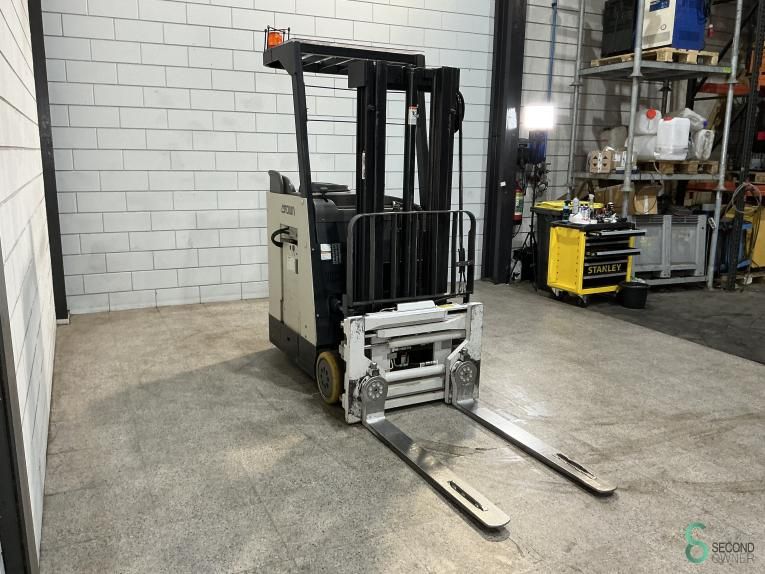 Stackers Electric Crown RC3020-30 2001