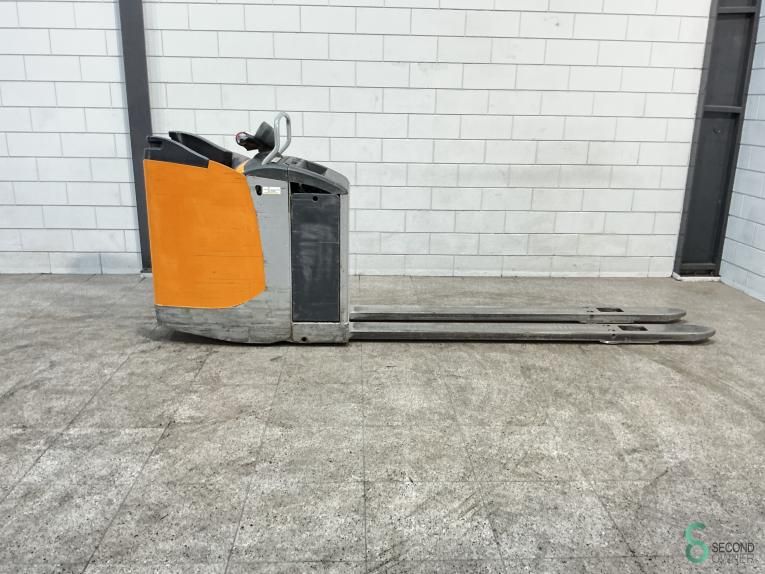 Pallet trucks Electric Still EXU-S24 2017