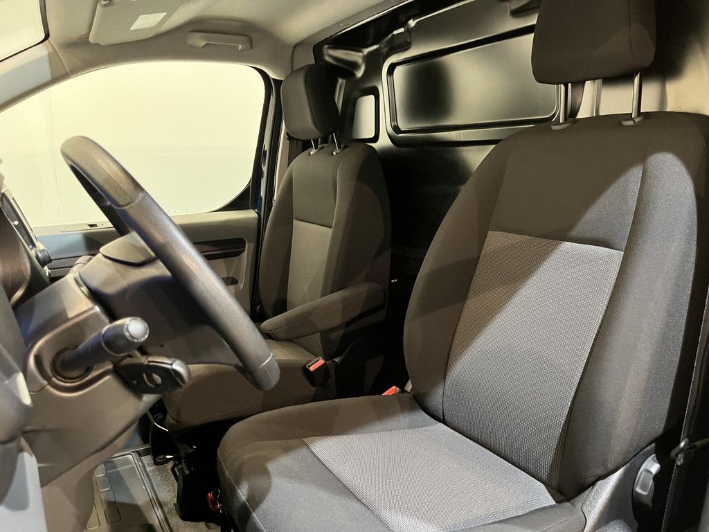 Opel Vivaro-e L1H1 Edition 50 kWh / 100% Elektrisch !! / Airco / Cruise Control / CarPlay / Camera / Navigatie / 16.000 KM!!