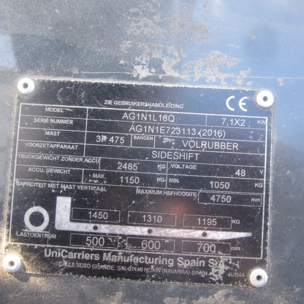 Nissan Heftruck L18Q elektrisch, triplomast, side shift.