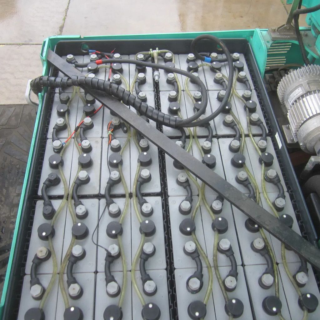 Mitsubishi Heftruck FB25K elek., weeginstallatie, triplomast, side shift.