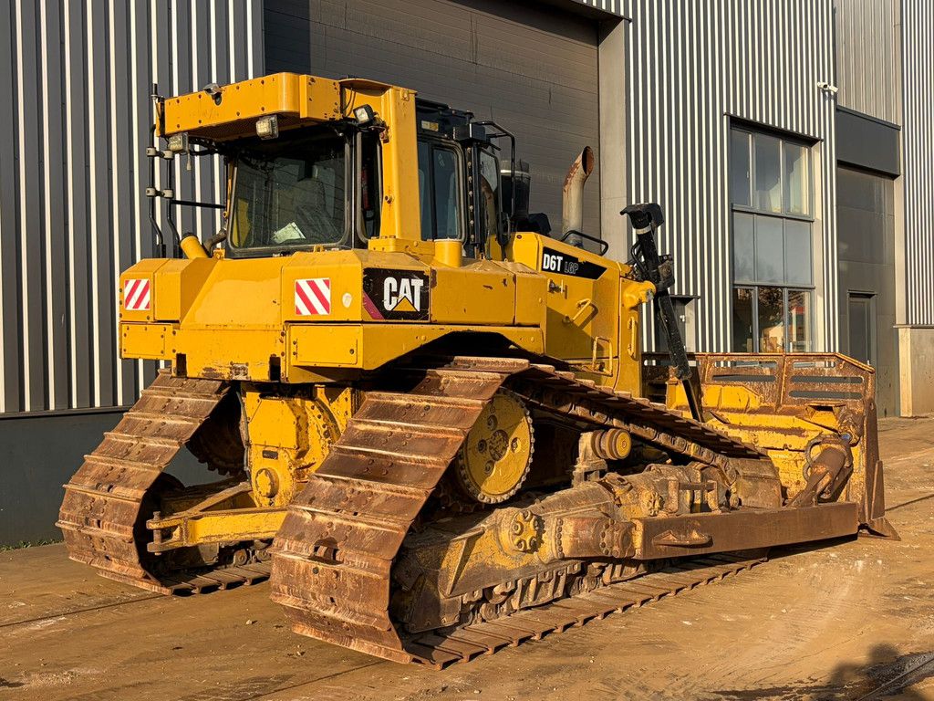 Caterpillar D6T LGP