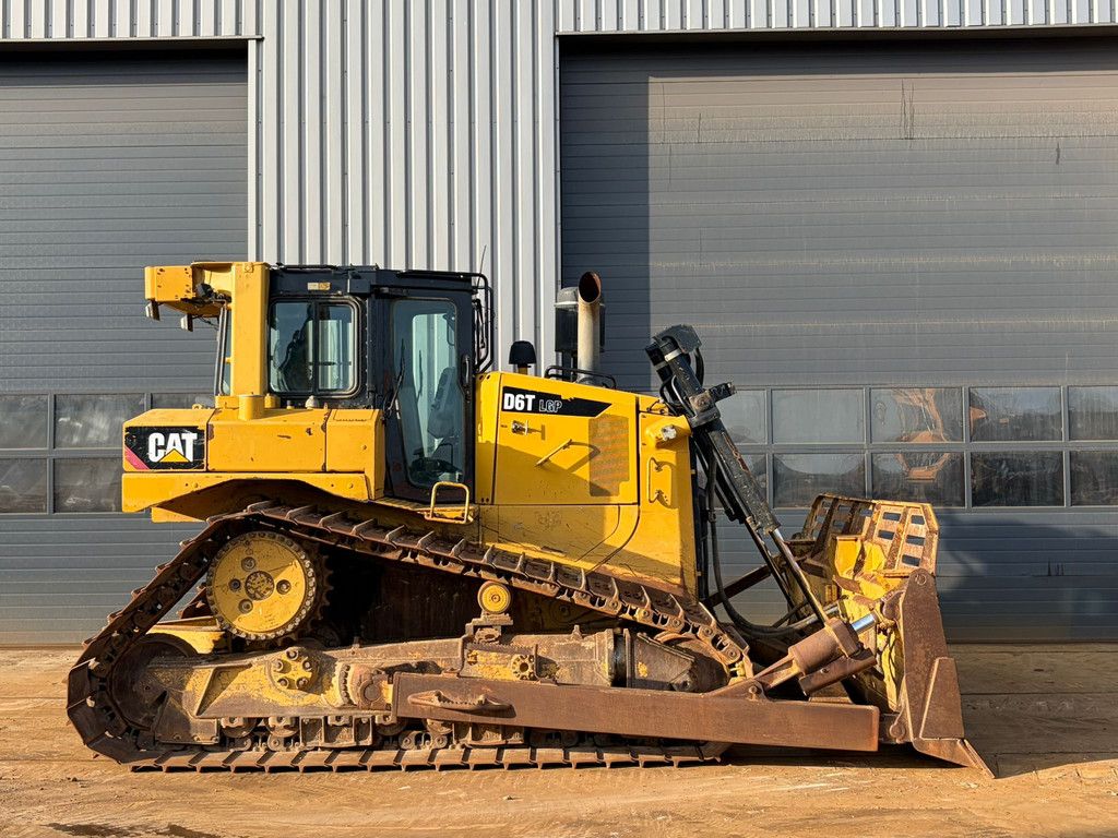 Caterpillar D6T LGP