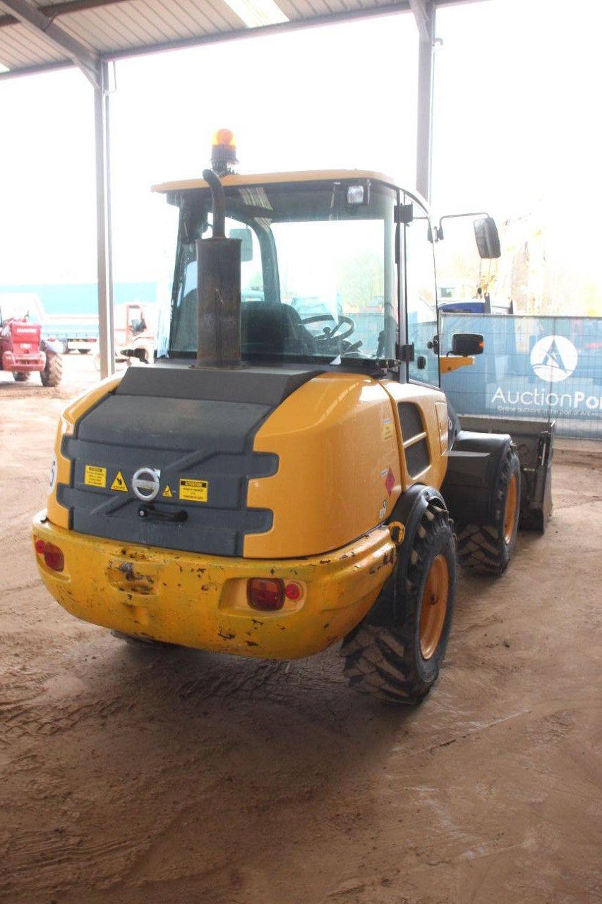 Radlader Volvo L25F-P Diesel 36,4 kW 2013