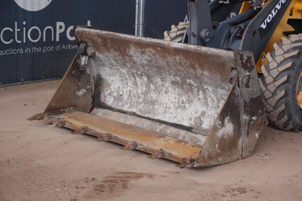 Radlader Volvo L25F-P Diesel 36,4 kW 2013