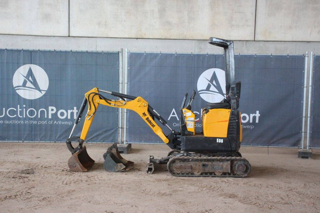 Minigraver Bobcat E08 Diesel 7.4kW