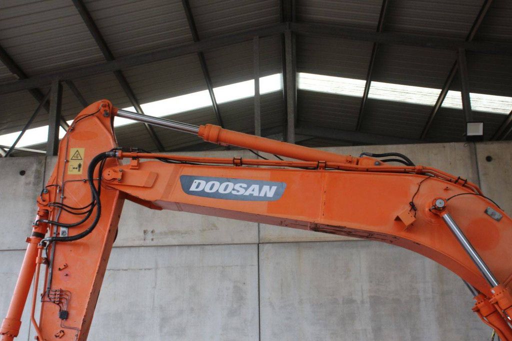 Doosan DX235LCR Diesel 129kW Crawler Excavator 2014