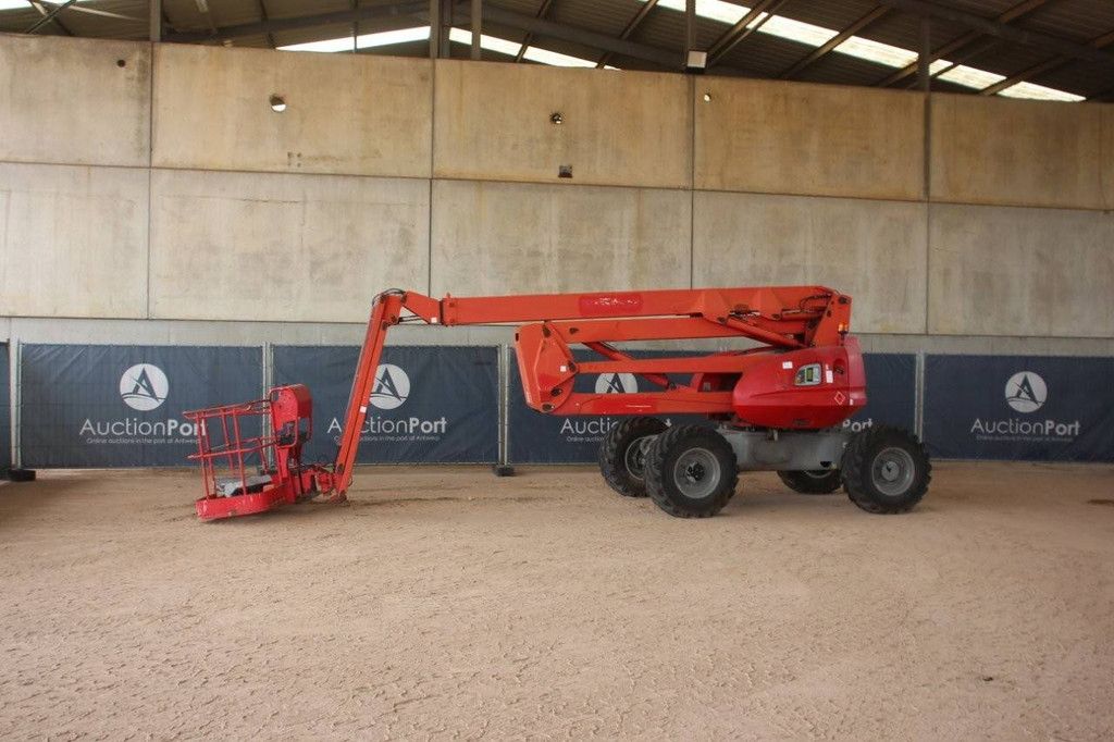 Manitou 200 01J Diesel Articulated Boom Lift 2013