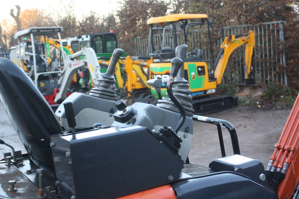 Raupenbagger Hitachi ZX17U-5 Diesel 2016