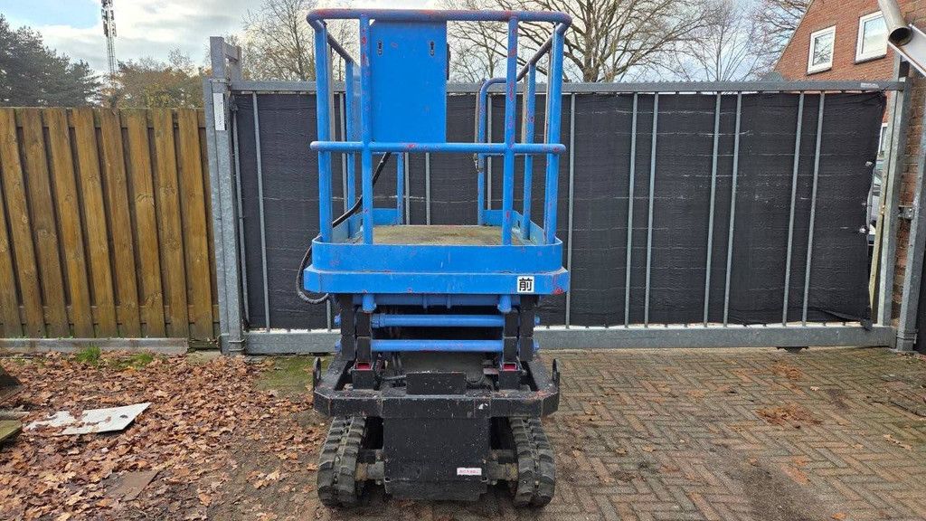 Scissor lift Aichi RV041H Electric 4m