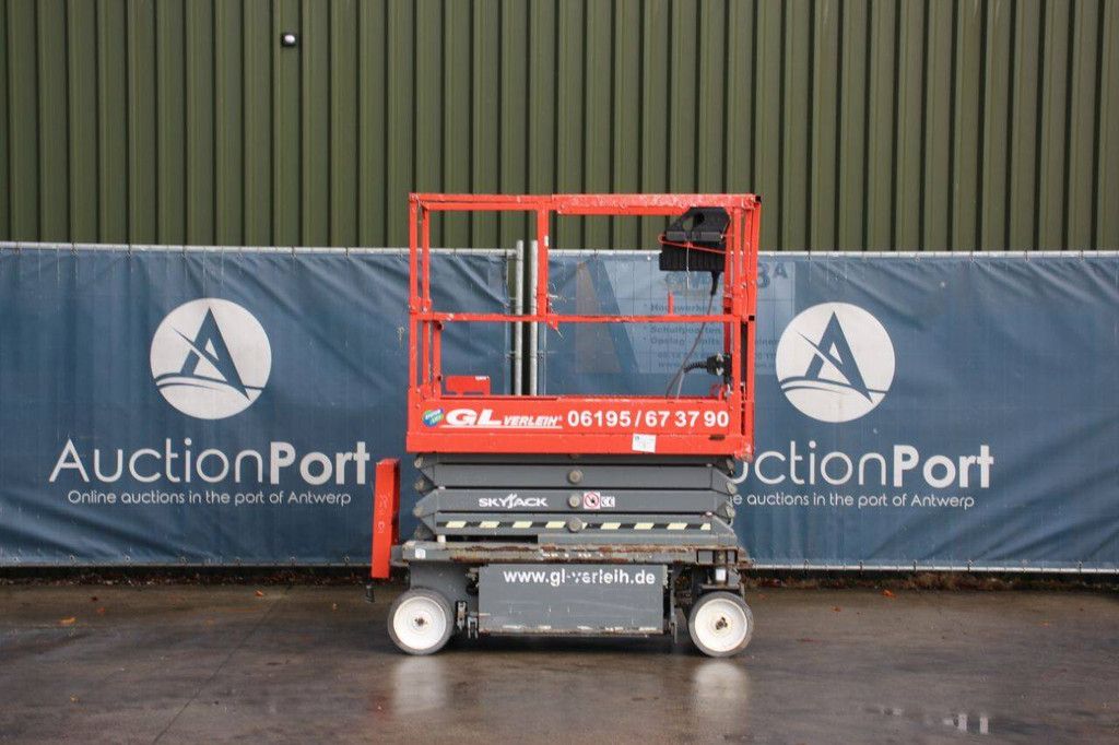 Scissor lift Skyjack SJ3219 Electric 7.65m 2021
