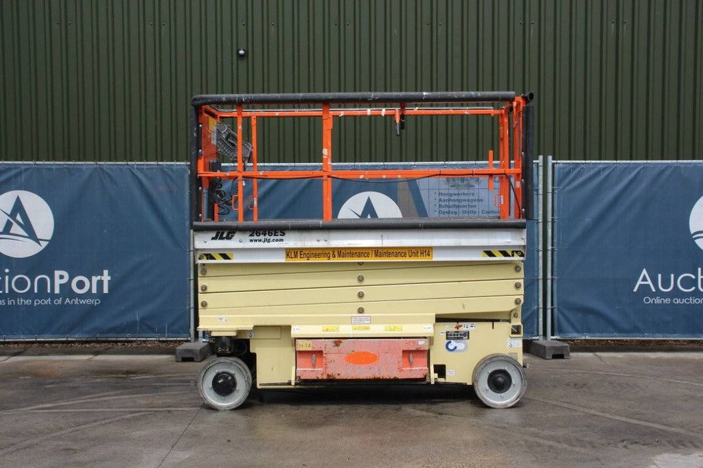 JLG 2646ES Electric Scissor Lift 9.9m 2014