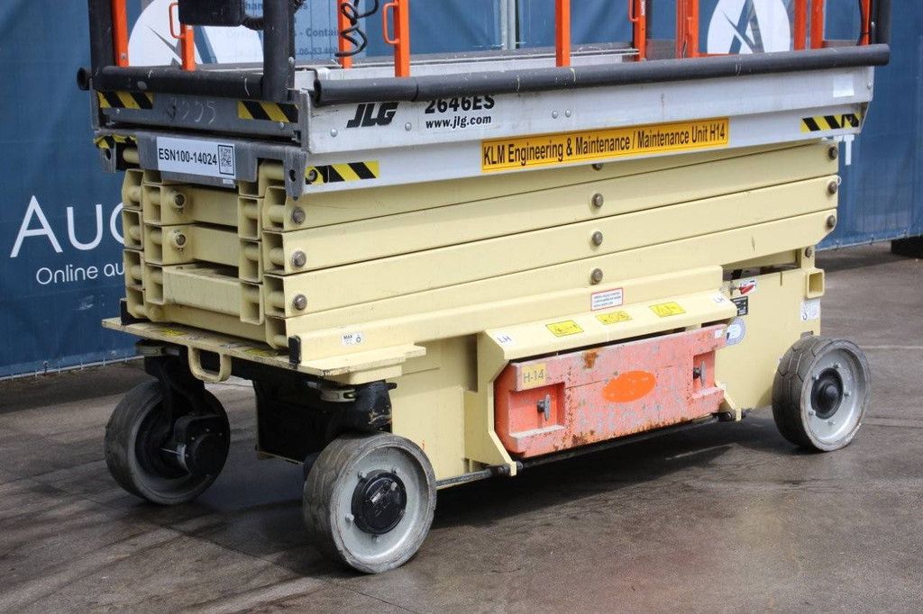 JLG 2646ES Electric Scissor Lift 9.9m 2014