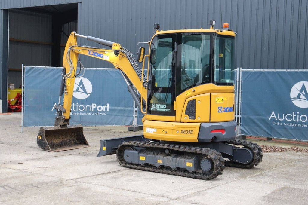 Rupsgraafmachine XCMG XE35E Diesel 18.2kW