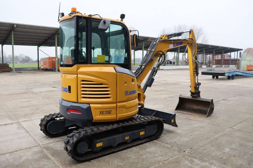 Rupsgraafmachine XCMG XE35E Diesel 18.2kW