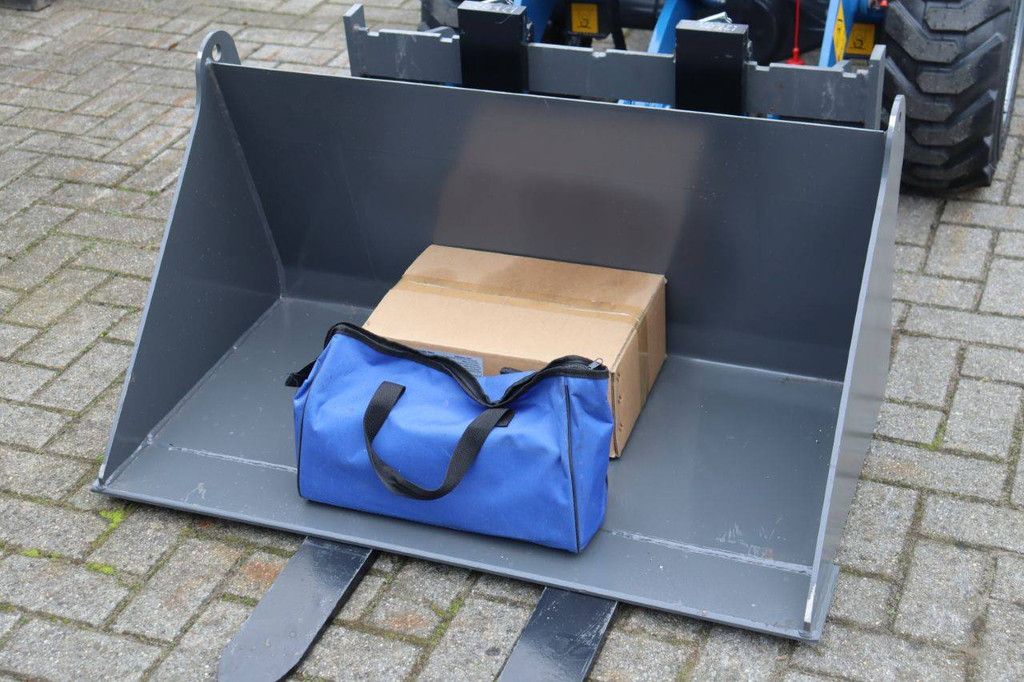 V-Tech E604 Electric 3kW articulated loader 2025 New