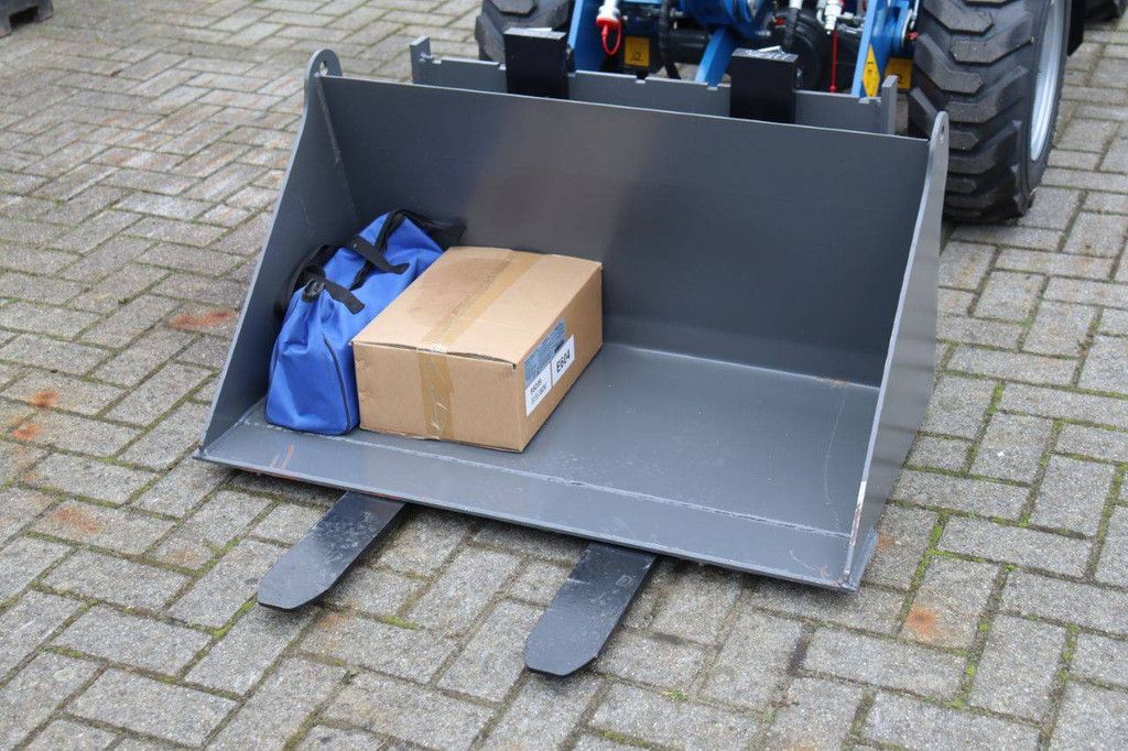 V-Tech E604 Electric 3kW articulated loader 2025 New