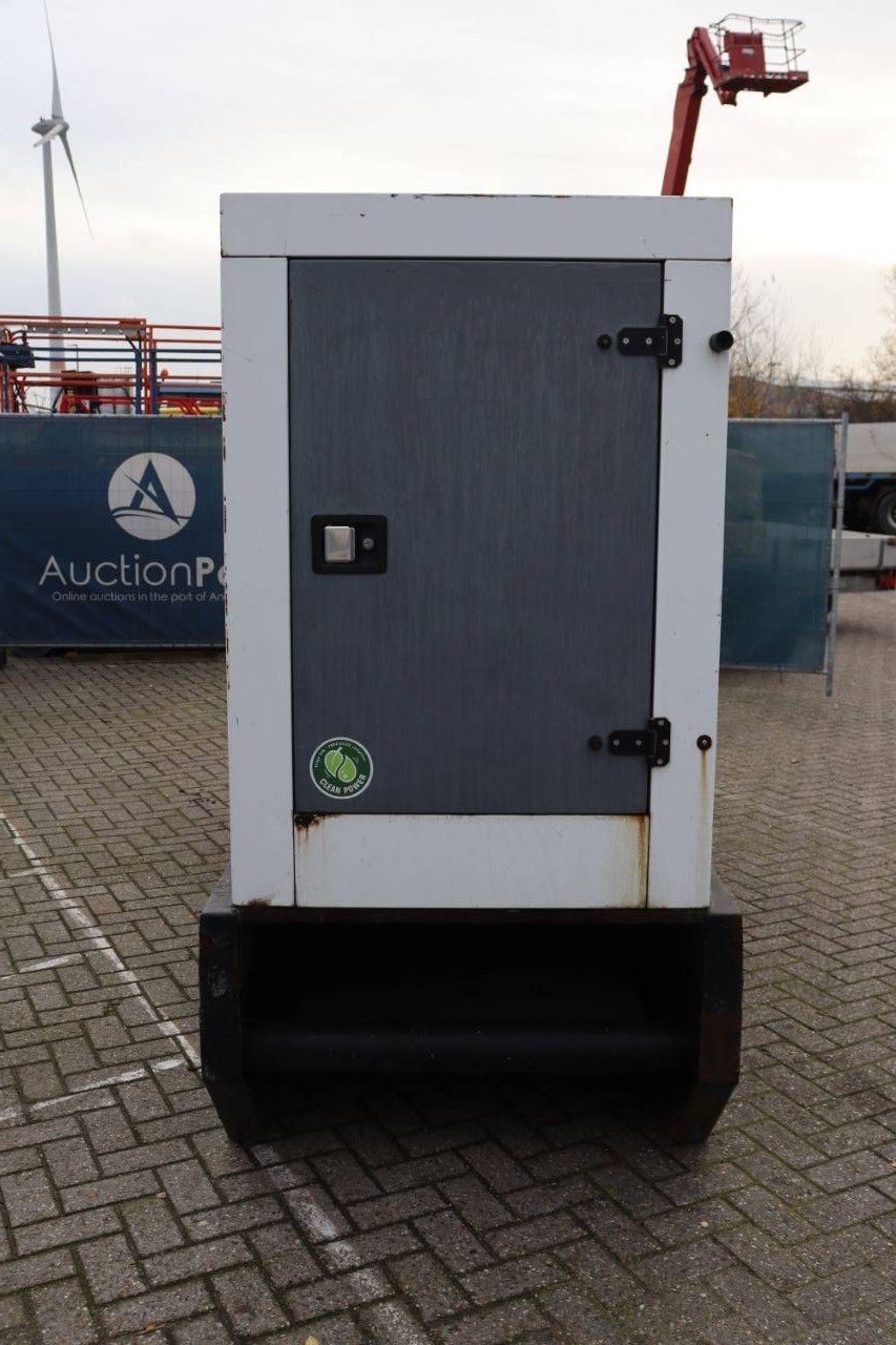 Generator SDMO R220 Diesel 220kVA