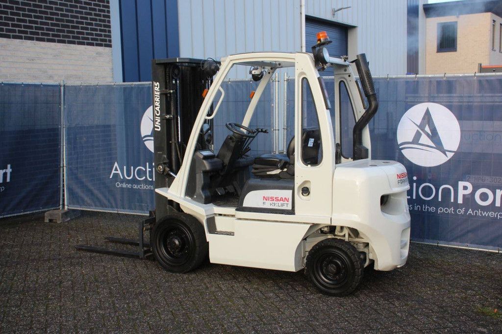 Forklift Nissan Y1D2A25Q Diesel 2100kg 4.5m 2014