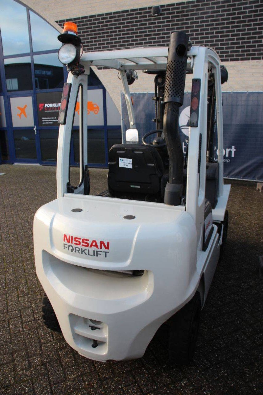 Forklift Nissan Y1D2A25Q Diesel 2100kg 4.5m 2014