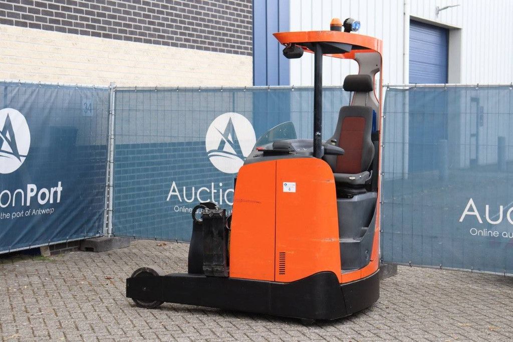 Reach truck electric