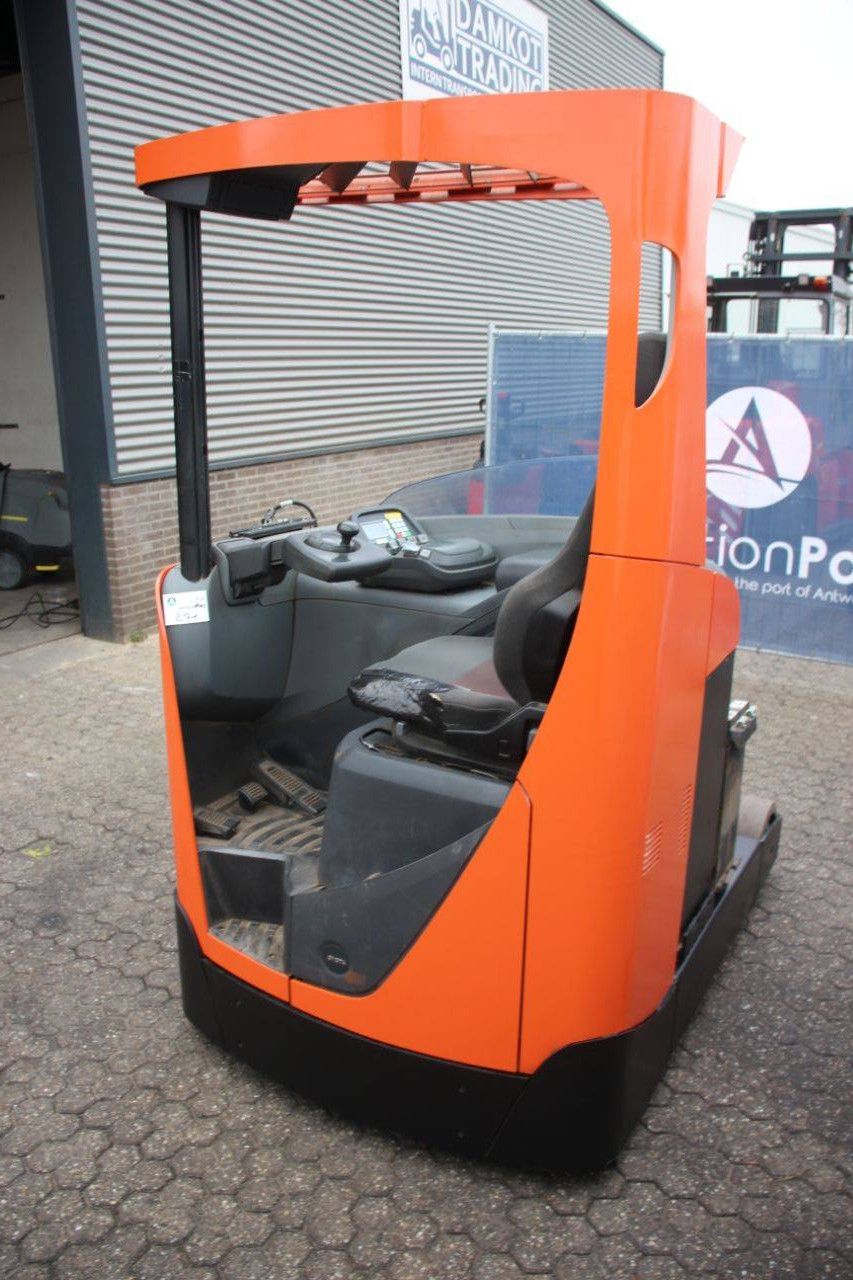 Reach truck Toyota RRE180 Electric 1800kg 2017