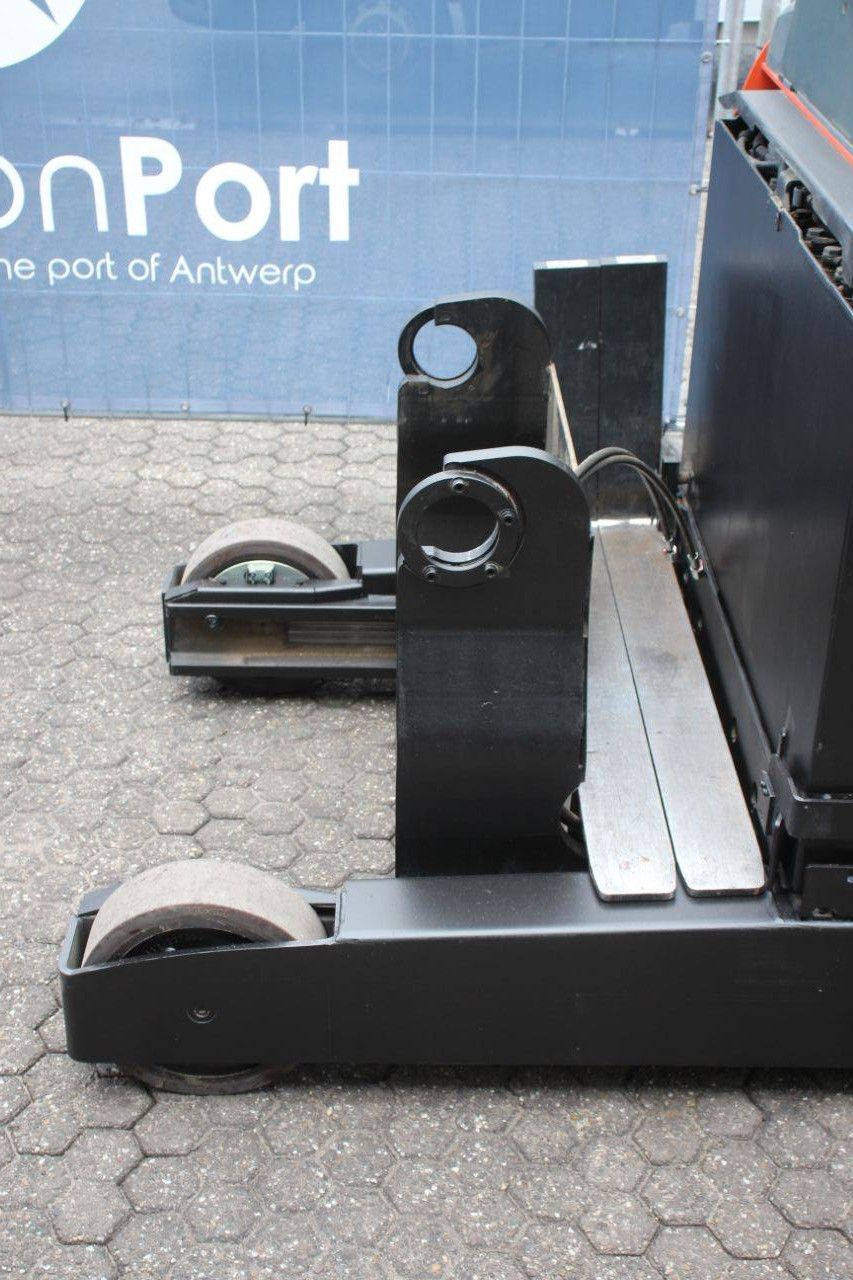 Reach truck Toyota RRE180 Electric 1800kg 2017