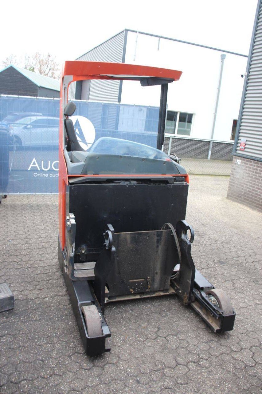 Reach truck Toyota RRE180 Electric 1800kg 2017