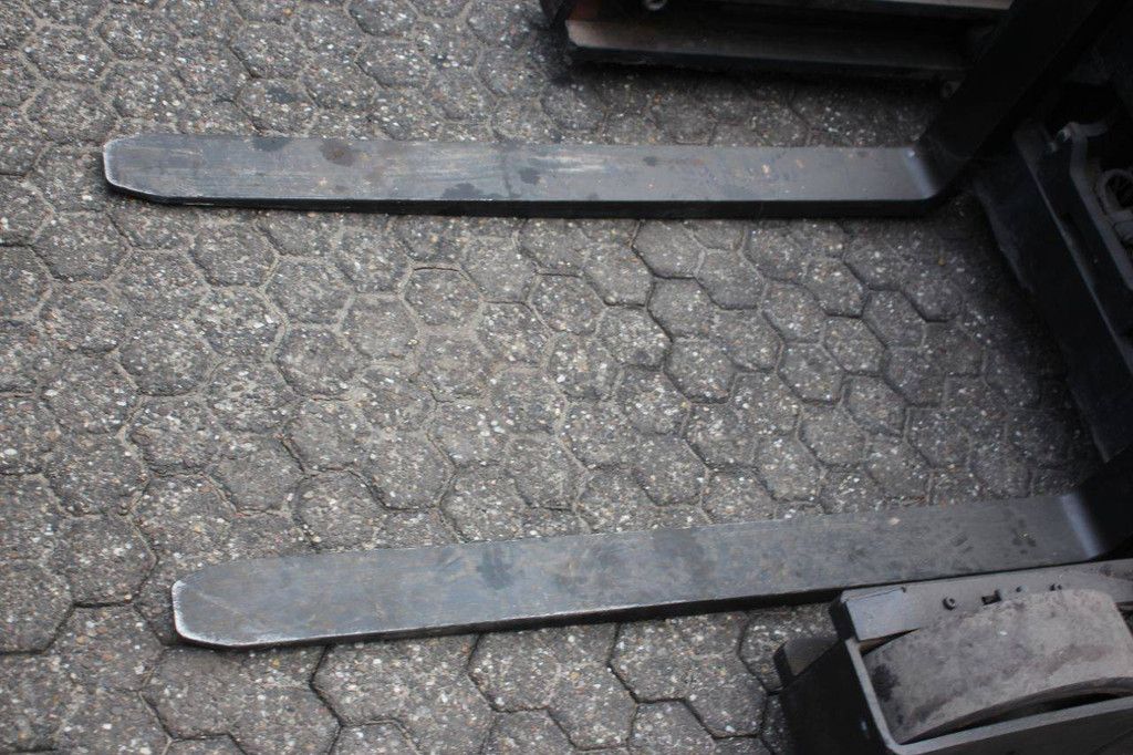 Reach truck BT RRE 200 Electric 2000kg 2010