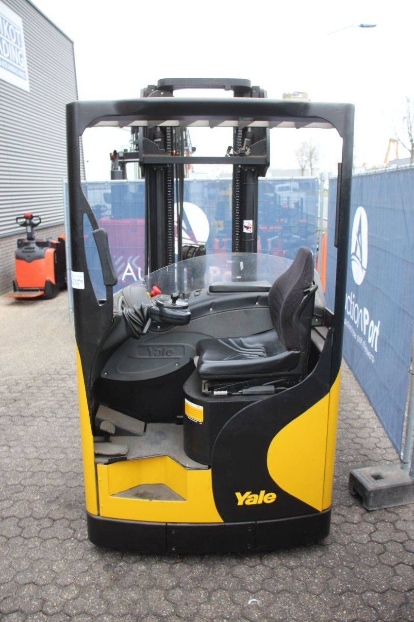Reach truck Yale MR16 Electric 1600kg 5.5m 2007