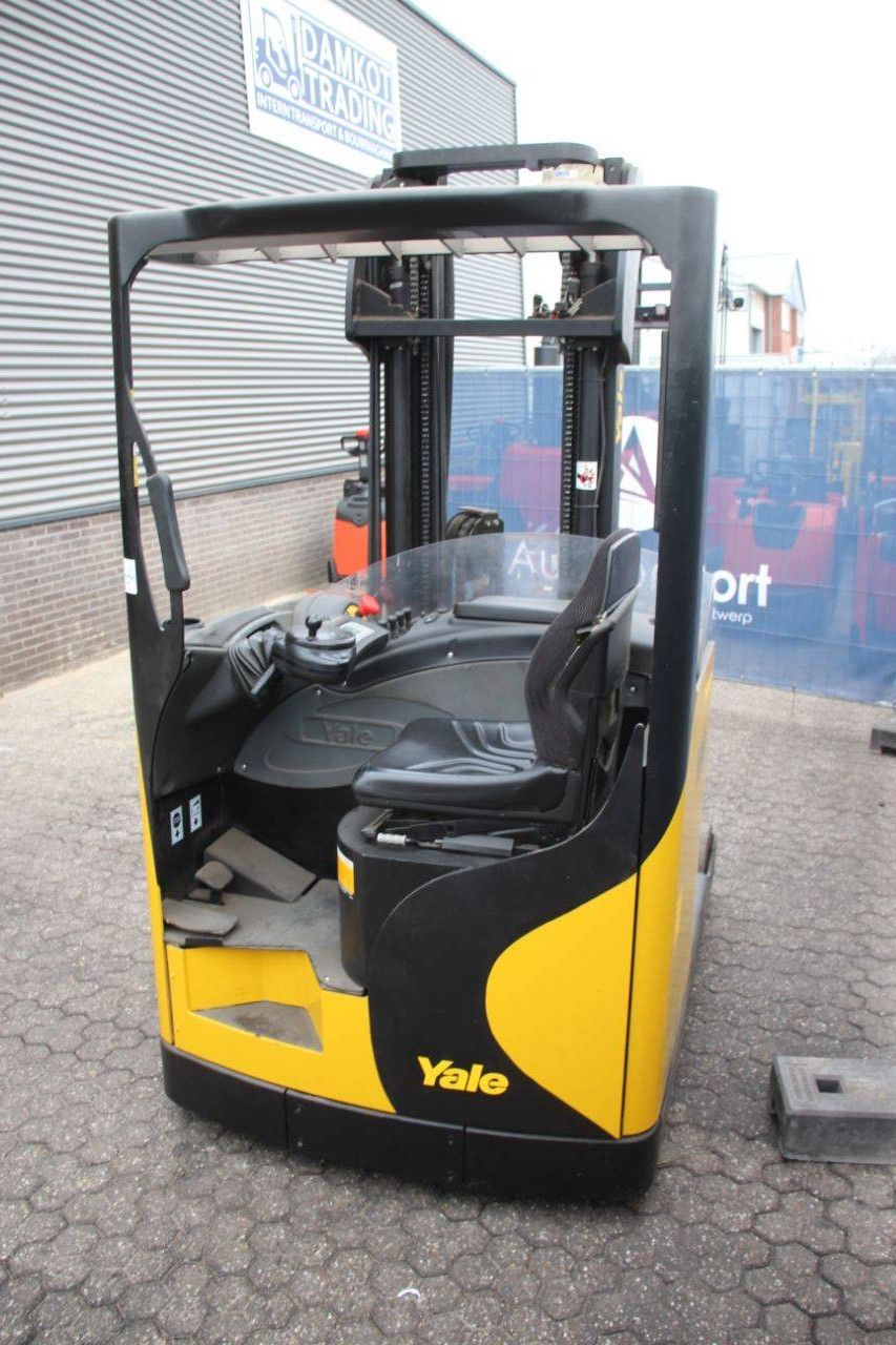 Reach truck Yale MR16 Electric 1600kg 5.5m 2007