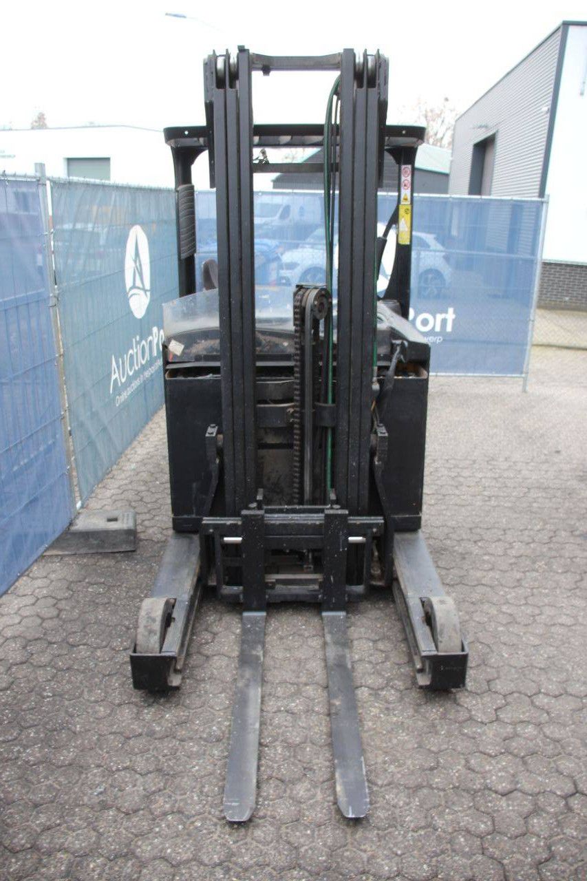 Reach truck Yale MR16 Electric 1600kg 5.5m 2007